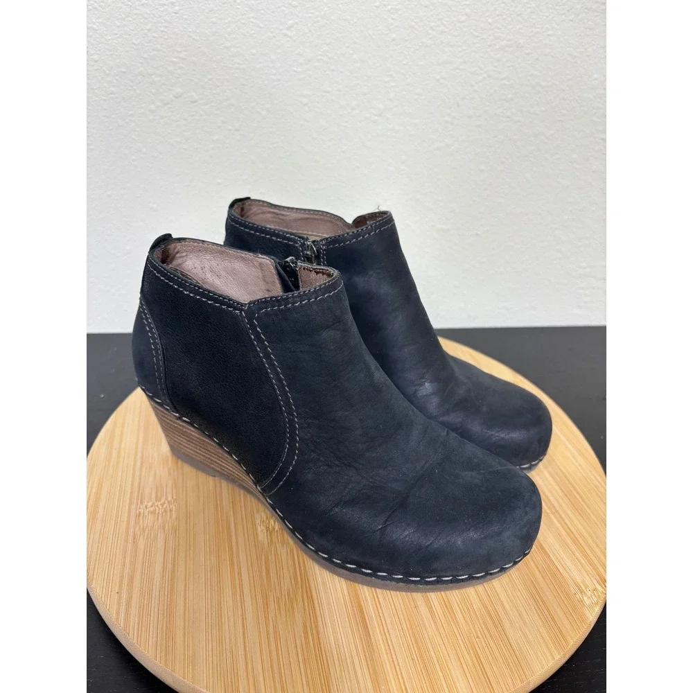 Dansko Susan Wedge Booties 38 US 7.5-8 Black Nubuck Leather Side Zip Ankle Boots